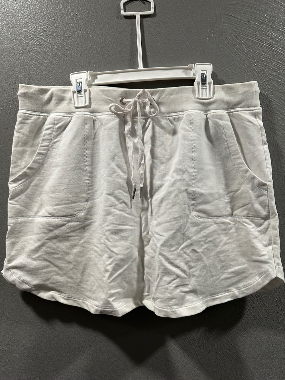 Casual White Drawstring Skort with Front Pockets